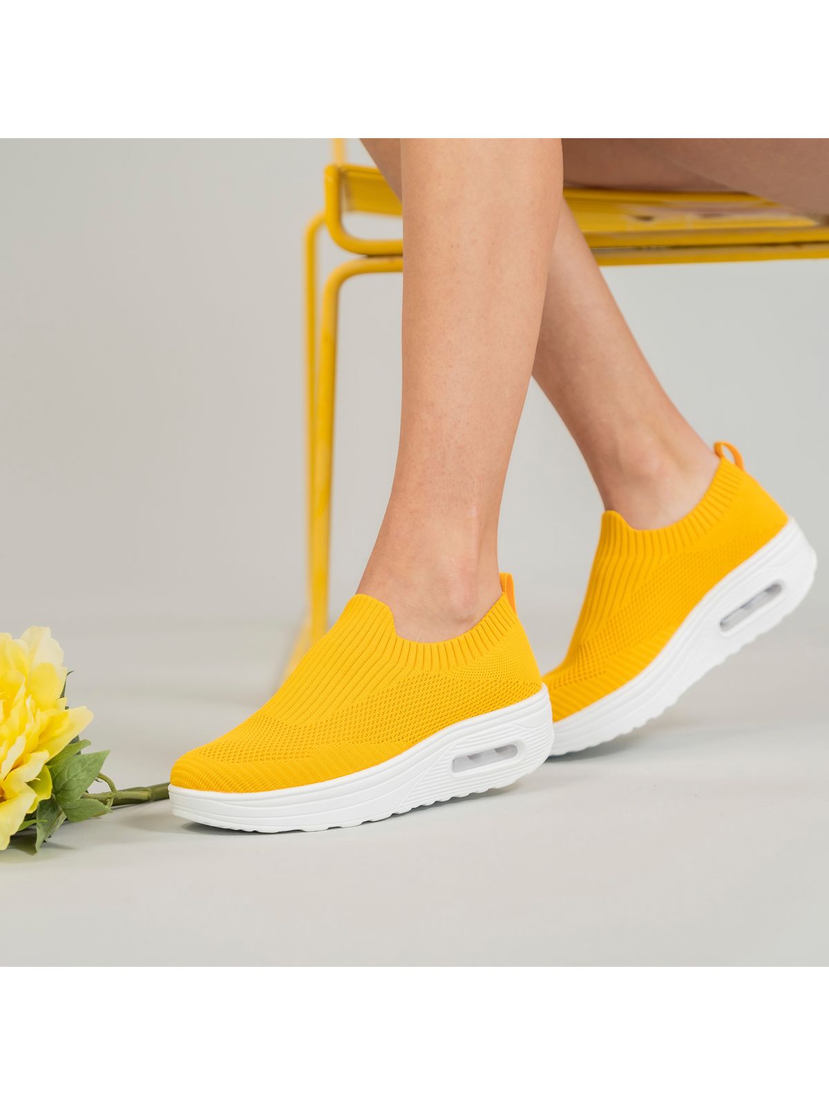 Zapatilla Mujer Agea Mostaza Azaleia