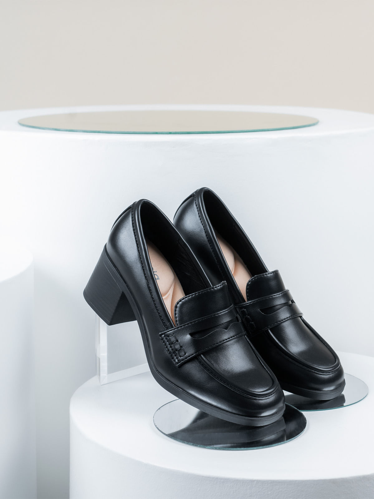 Zapato Mujer Ada Negro Azaleia