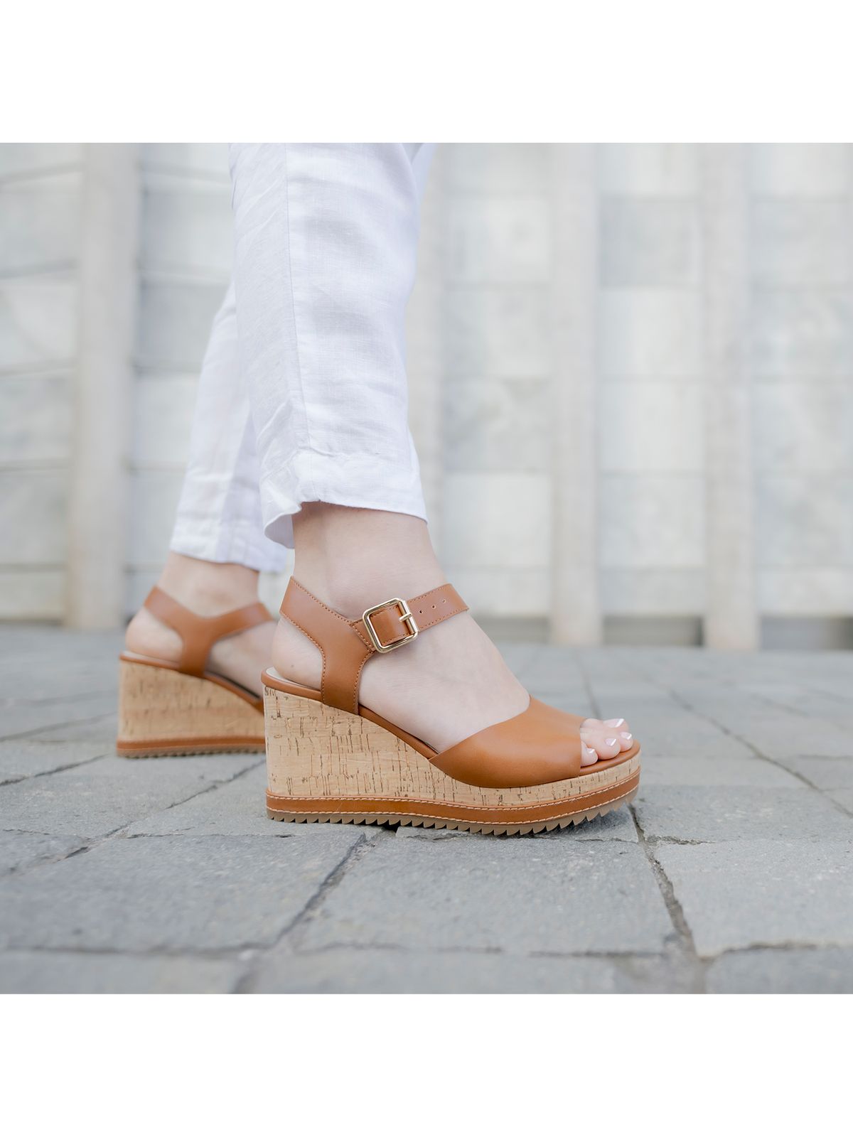 Sandalia Mujer Harmony Café Azaleia