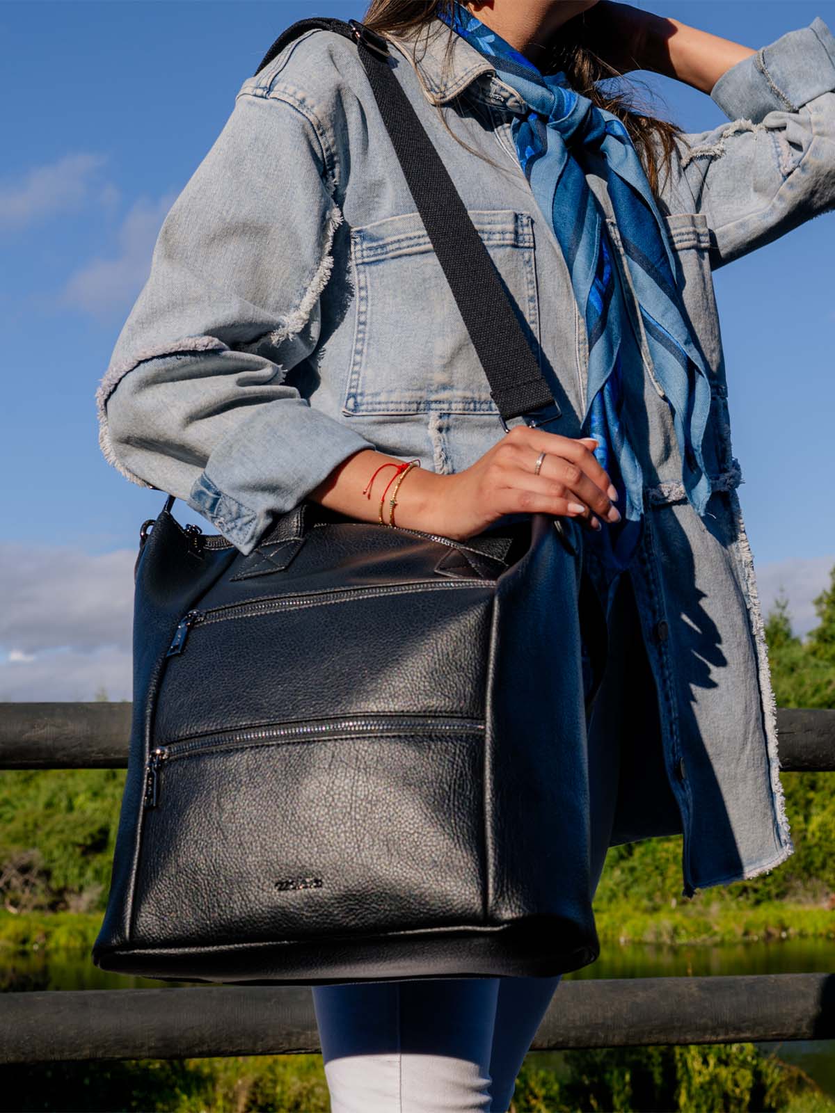 Cartera Mujer Estade Tote Negro Azaleia