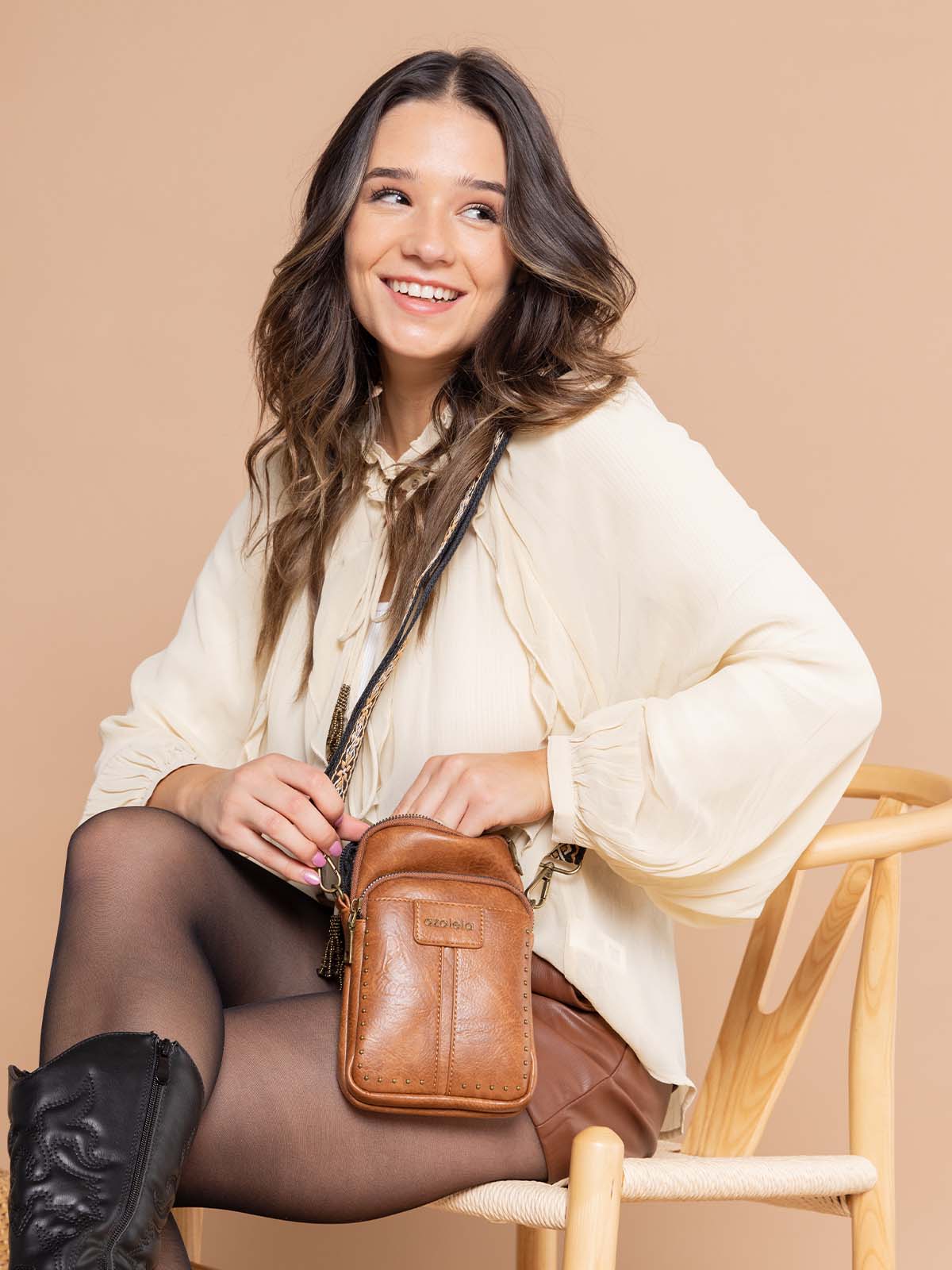 Cartera Mujer Dakota Cross Café Azaleia